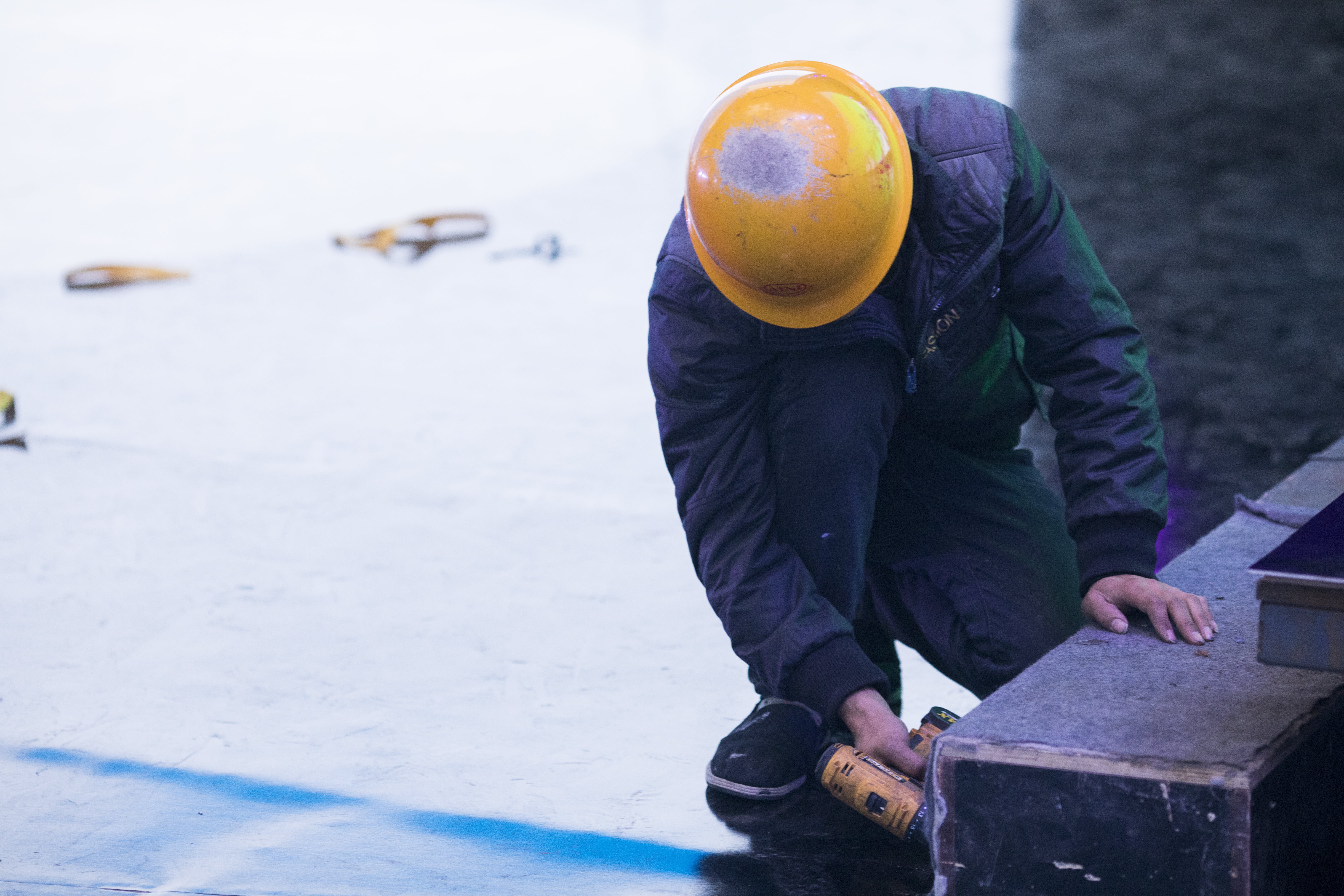 【冷氣可以吹24小時嗎？】師傅告訴你冷氣保養第一步驟｜  冷氣維修費用、時間、服務地點查詢